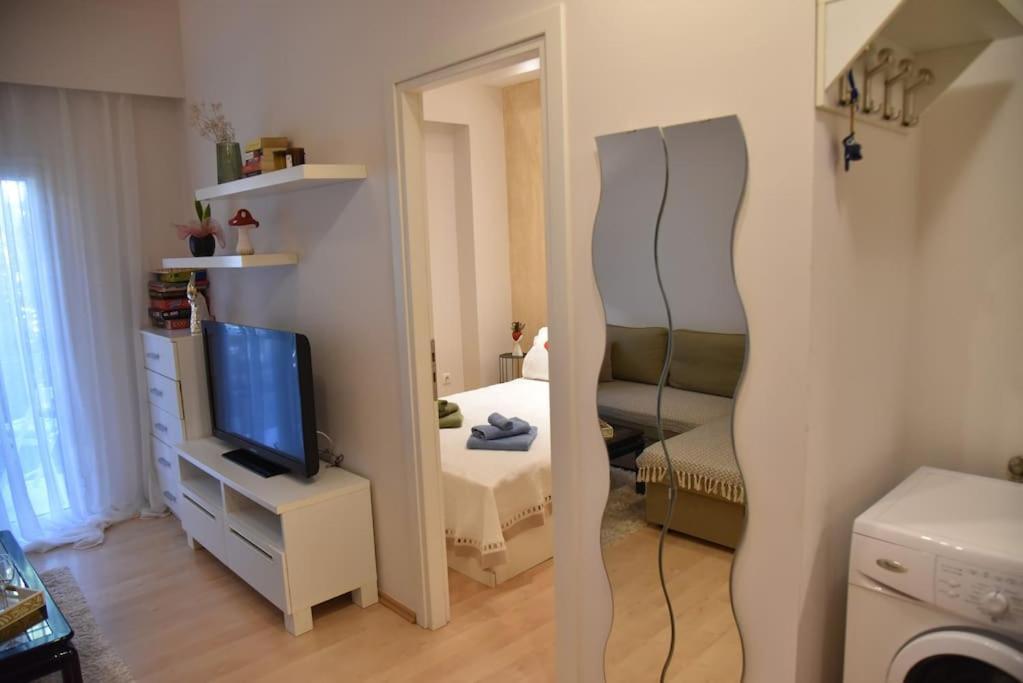 Tiny Treasure Apartment Athens Ngoại thất bức ảnh