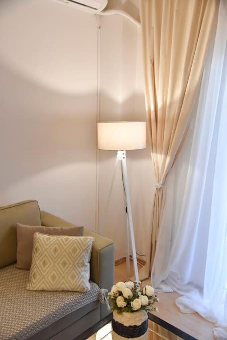 Tiny Treasure Apartment Athens Ngoại thất bức ảnh