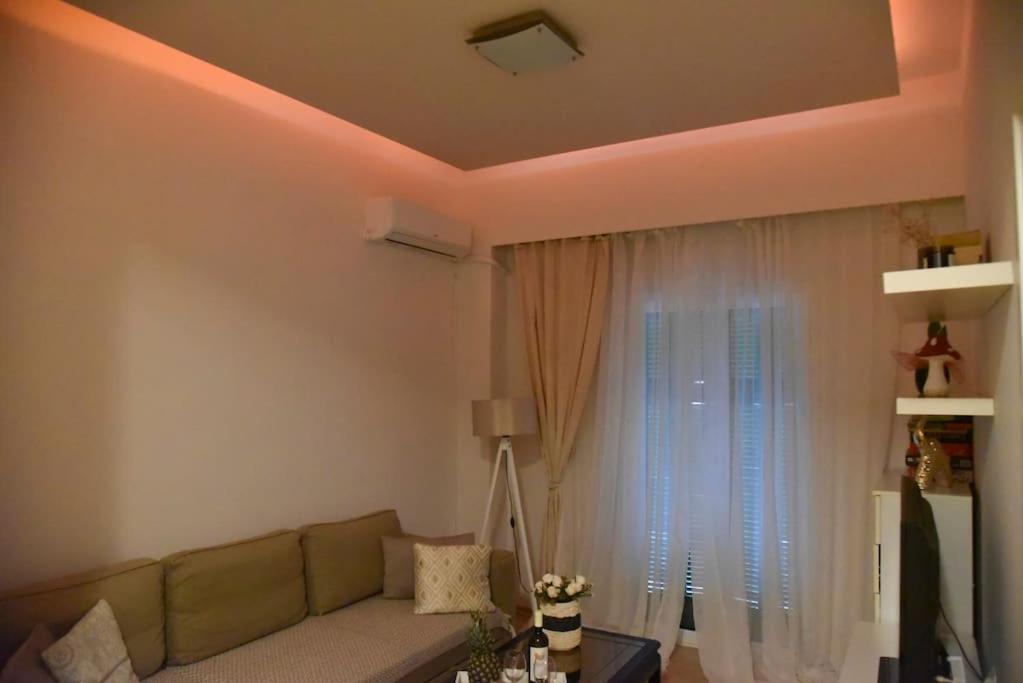 Tiny Treasure Apartment Athens Ngoại thất bức ảnh
