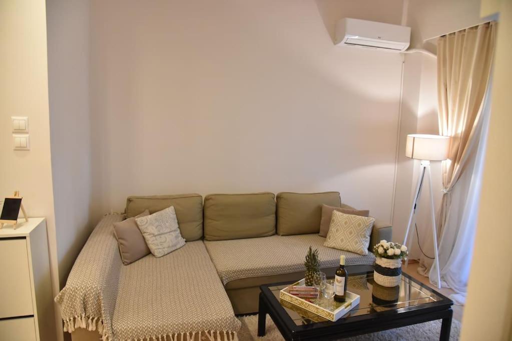 Tiny Treasure Apartment Athens Ngoại thất bức ảnh