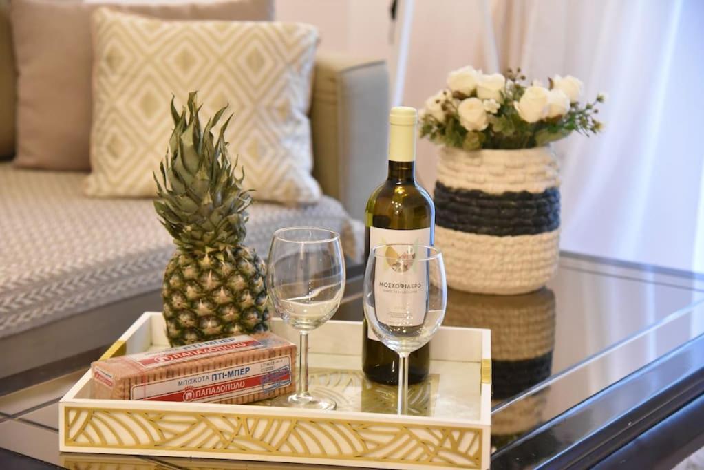 Tiny Treasure Apartment Athens Ngoại thất bức ảnh