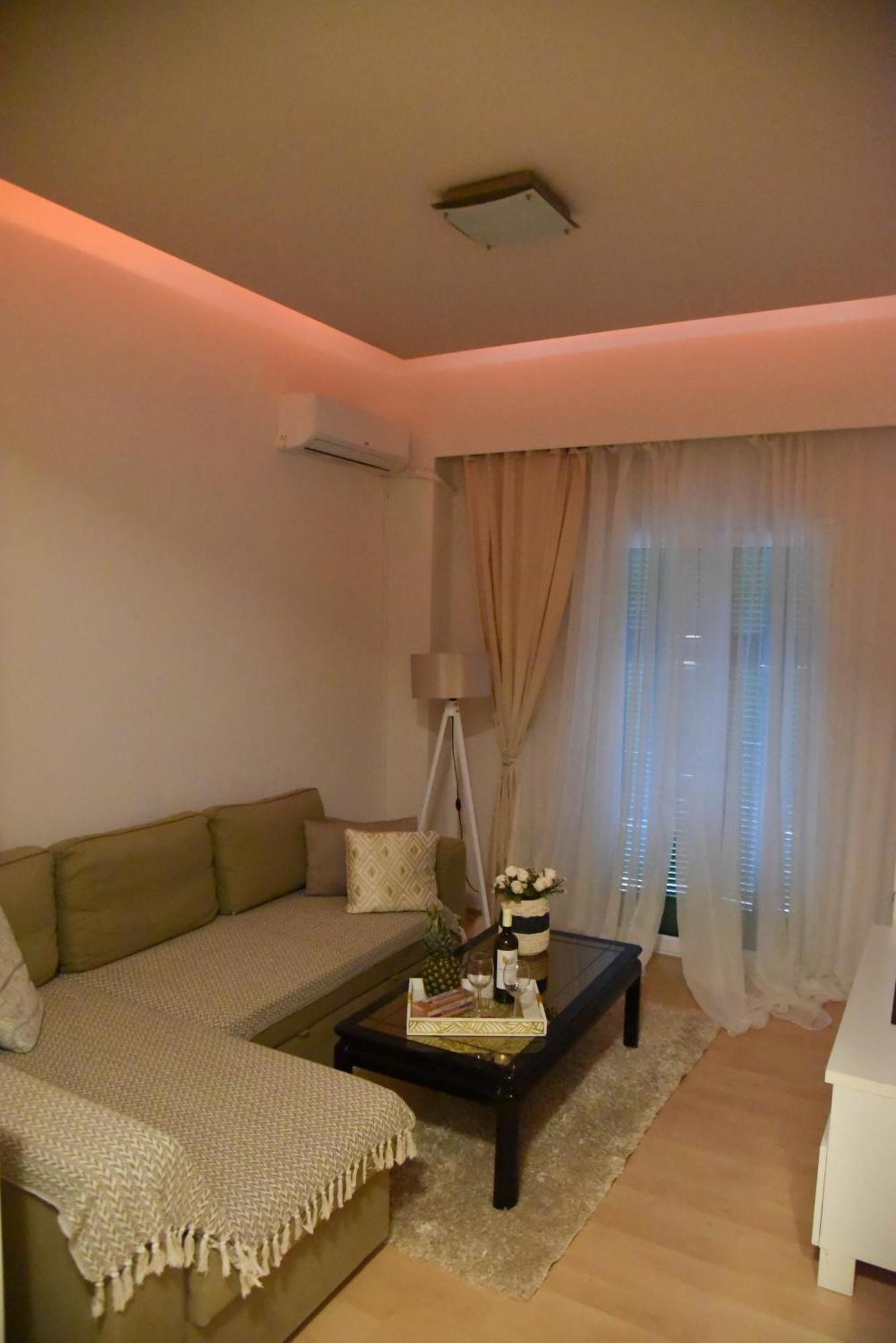 Tiny Treasure Apartment Athens Ngoại thất bức ảnh